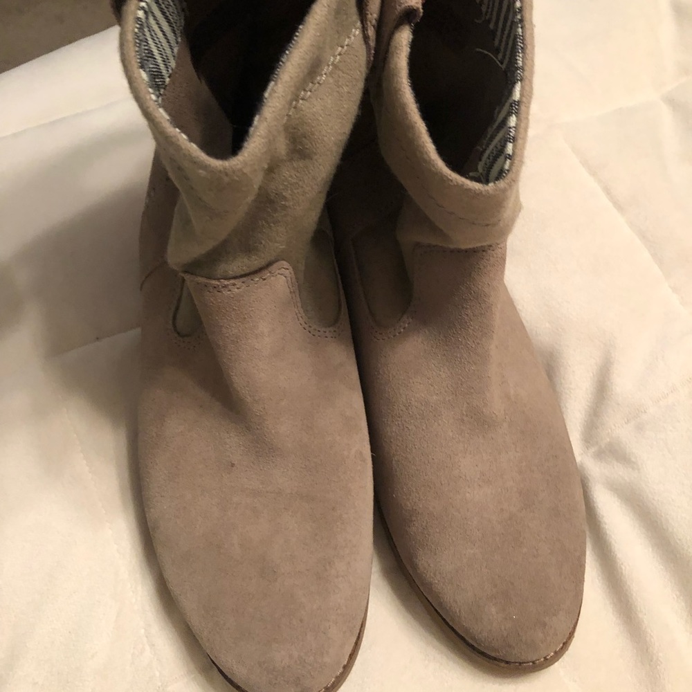 Tom booties